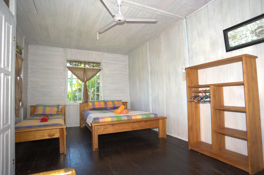Happy Gecko Dive Resort Bunaken Room photo