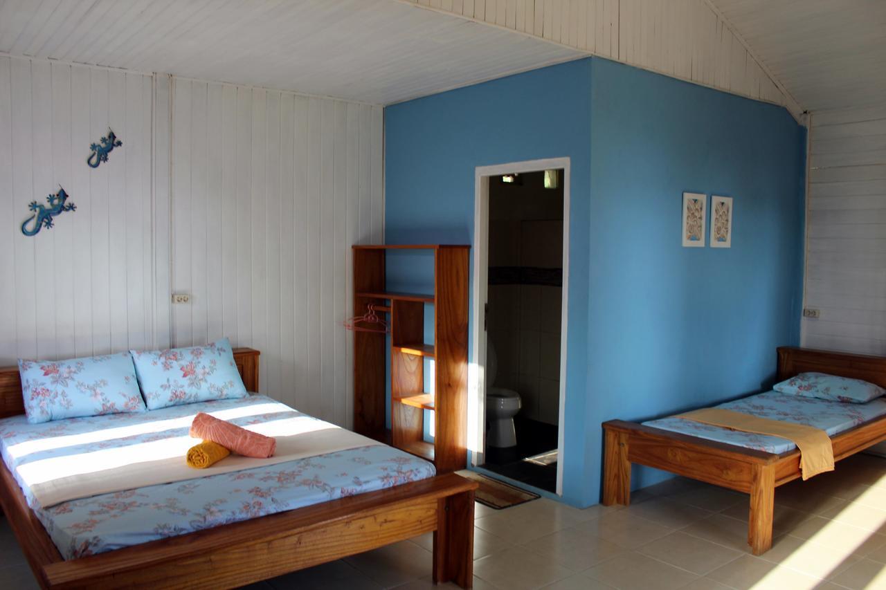 Happy Gecko Dive Resort Bunaken Exterior photo