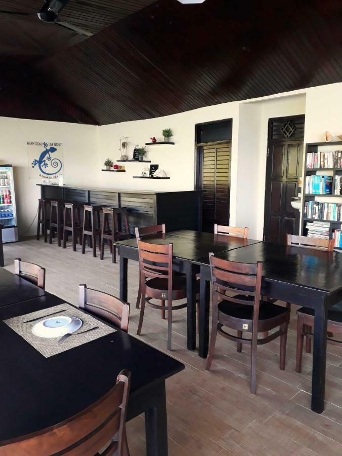 Happy Gecko Dive Resort Bunaken Exterior photo